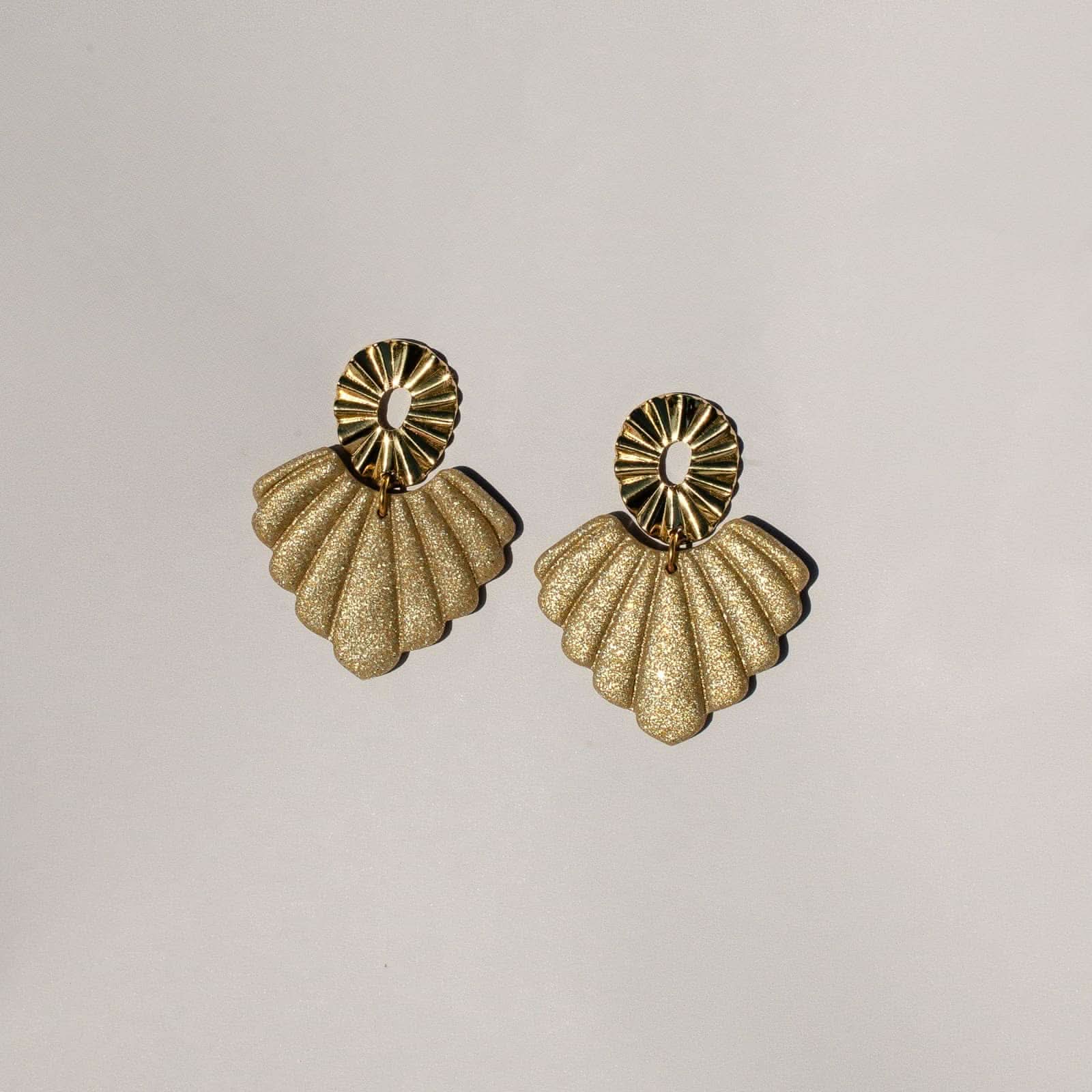 Boucles d'oreilles pendants dorées