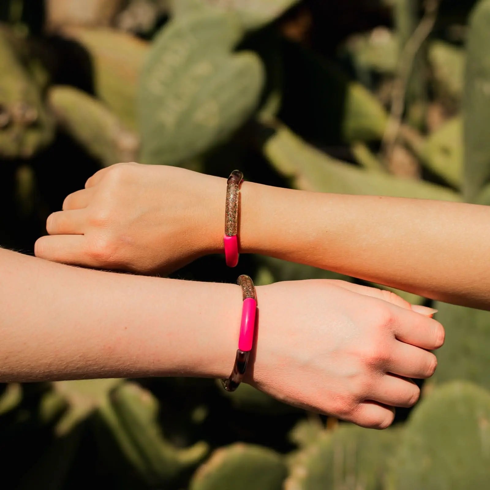 Duo de bracelets léopard rose fluo