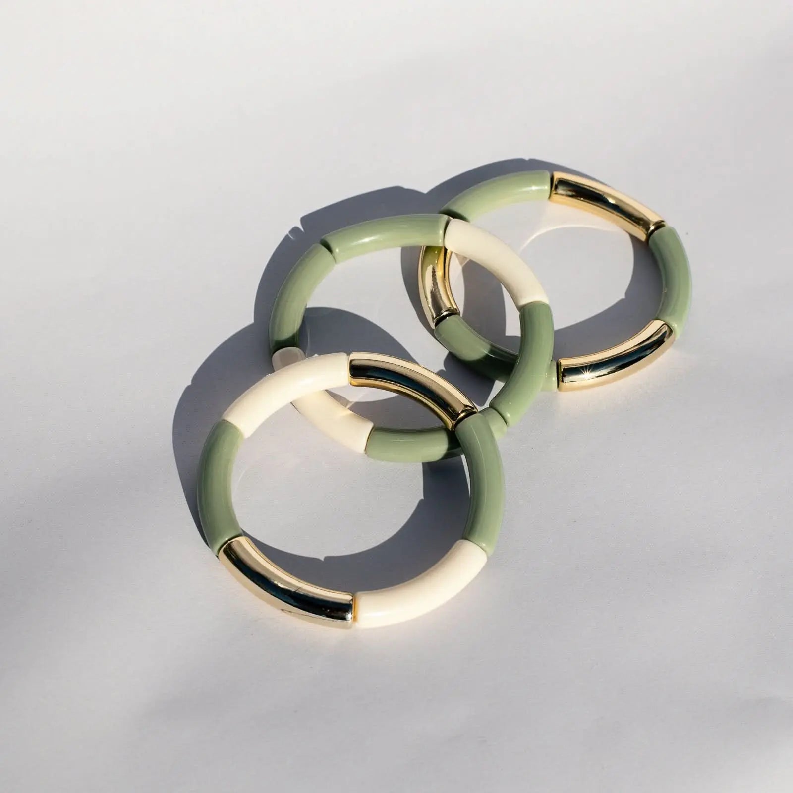 Trio de bracelets vert sauge en résine