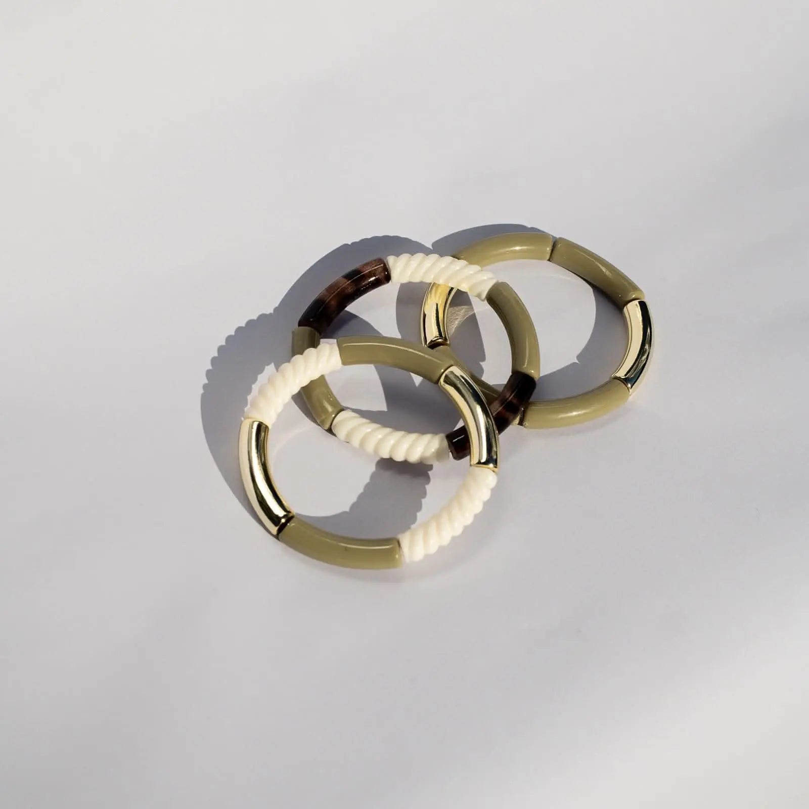 Trio de bracelets vert olive en résine