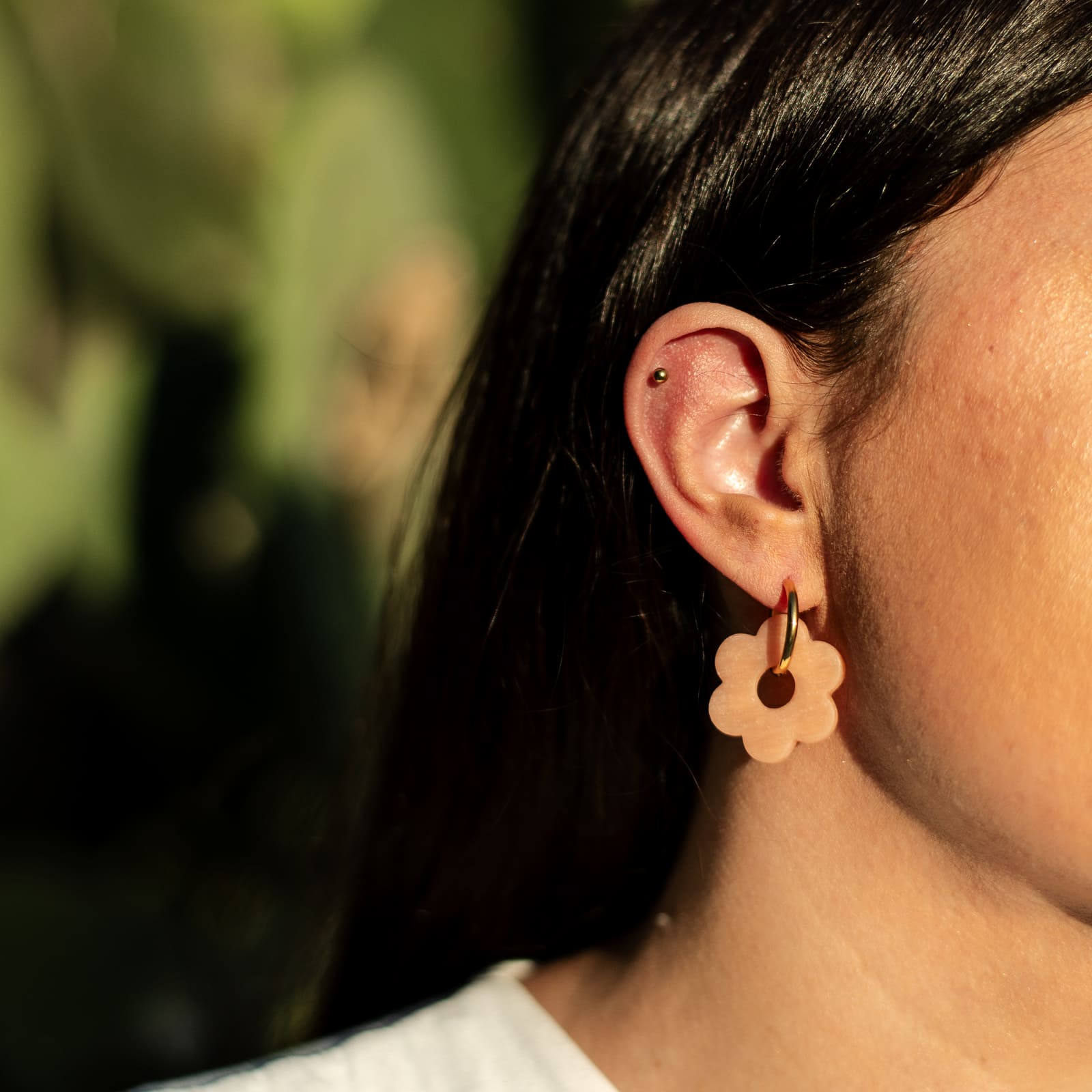 Boucles d’oreilles créoles fleurs Flora