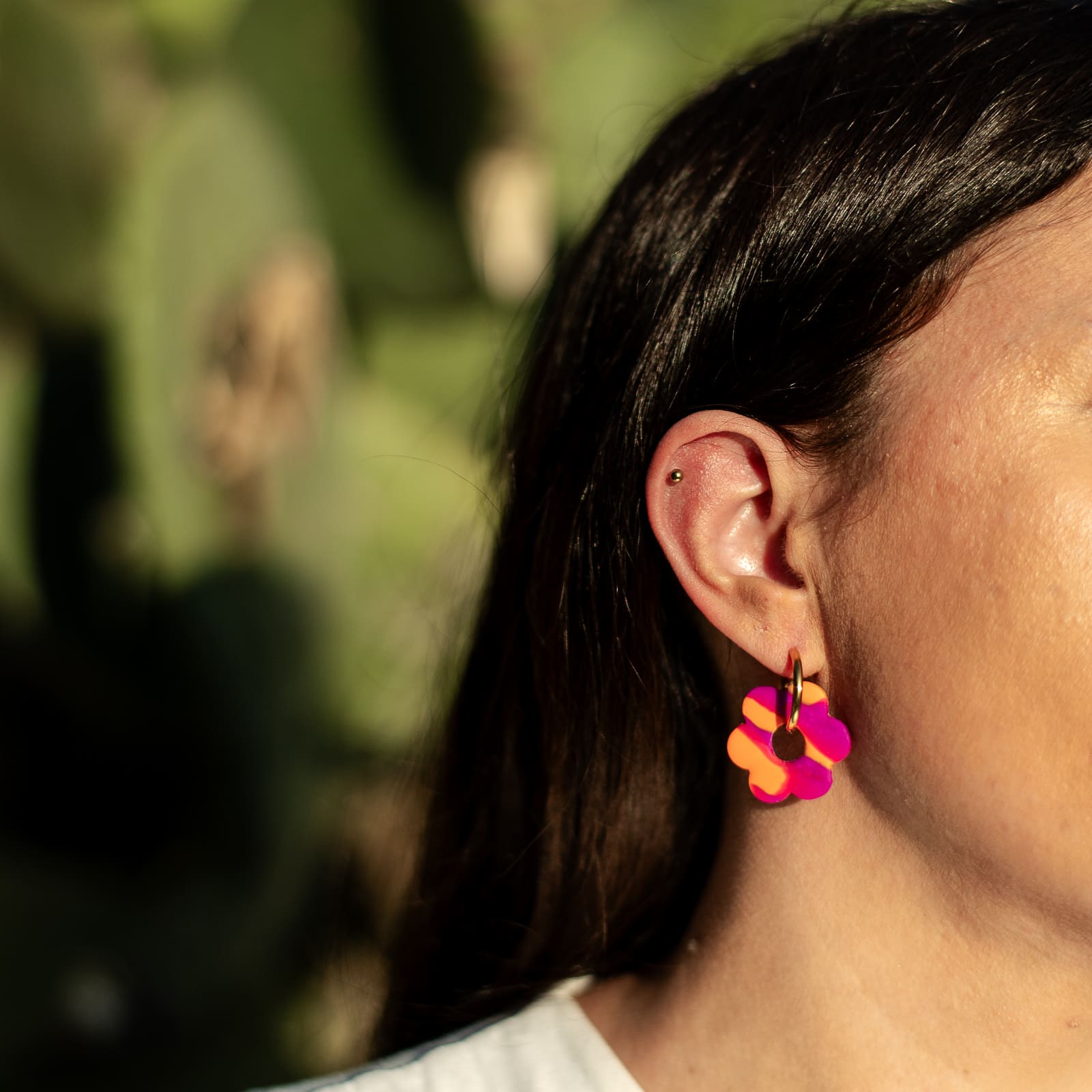 Boucles d’oreilles créoles fleurs Flora