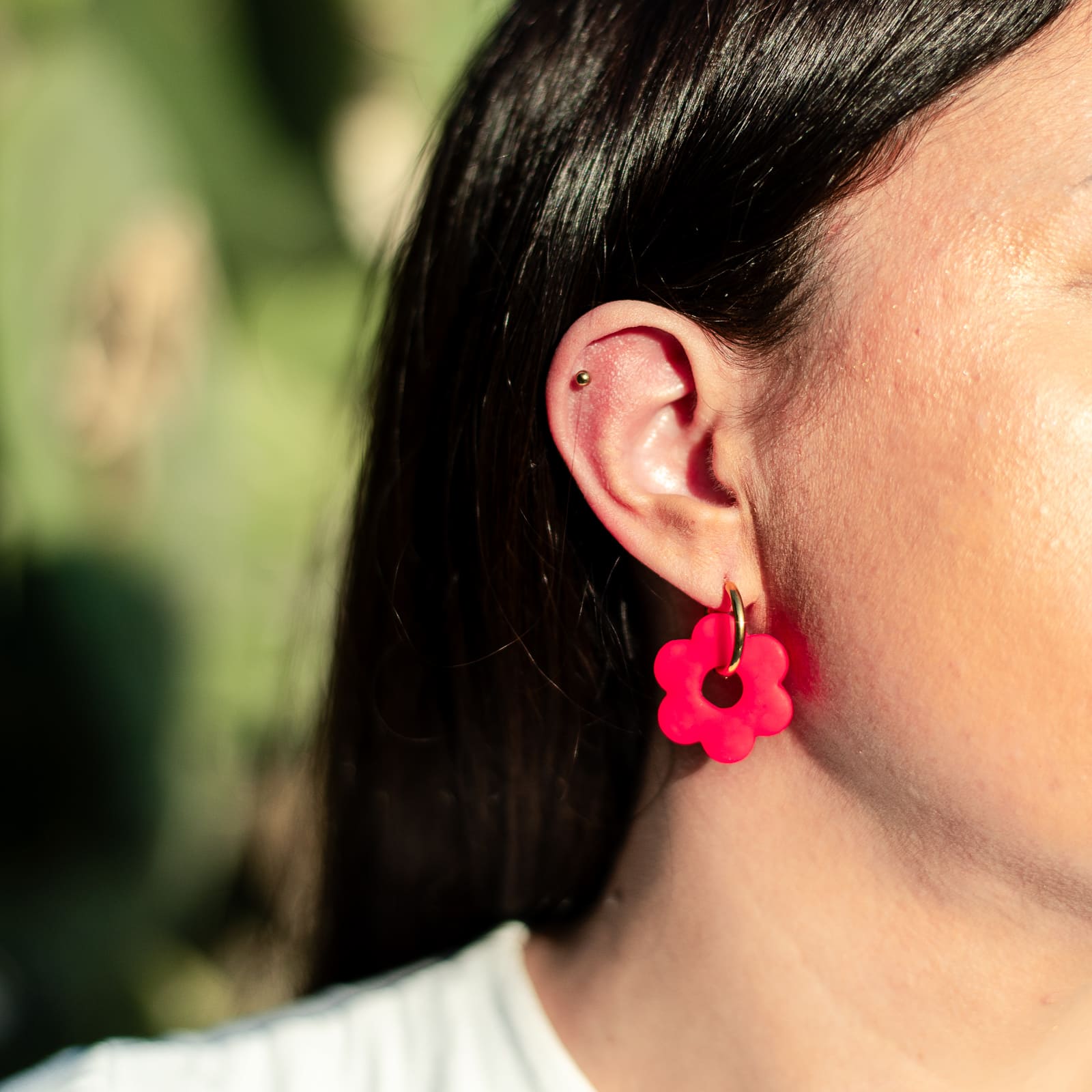 Boucles d’oreilles créoles fleurs Flora