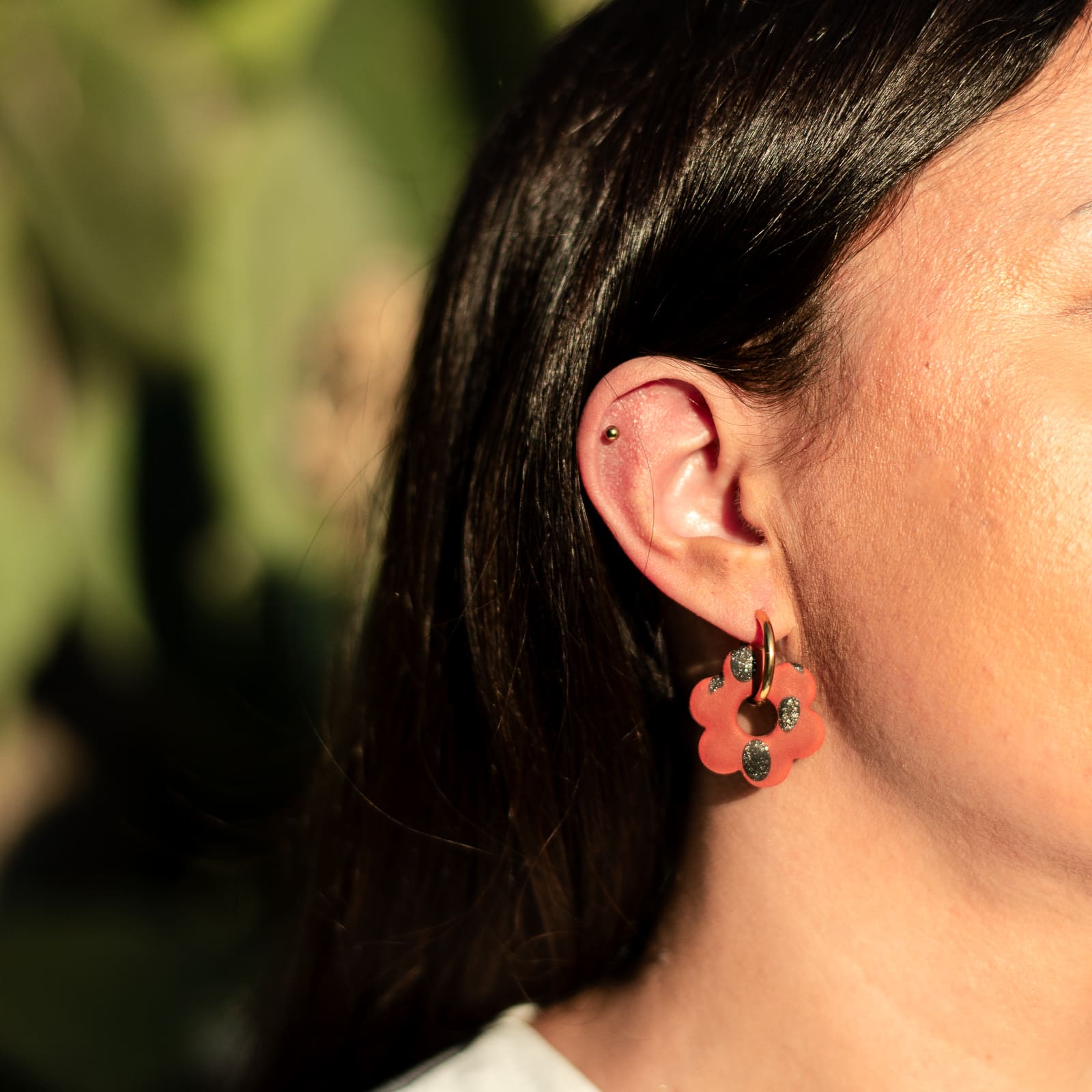 Boucles d’oreilles créoles fleurs Flora