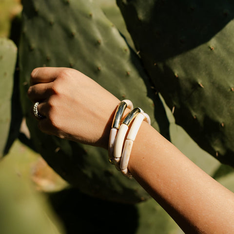 Trio de bracelets beige et blanc en résine Seychelles