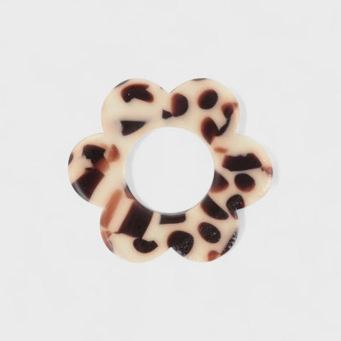 Charm fleur en résine pour boucle d'oreille